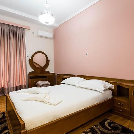 3 Bedrooms Apartment Under Acropolis Atina Dış mekan fotoğraf