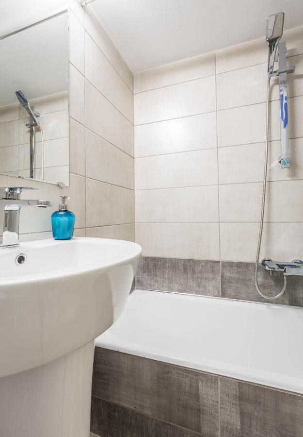 3 Bedrooms Apartment Under Acropolis Atina Dış mekan fotoğraf